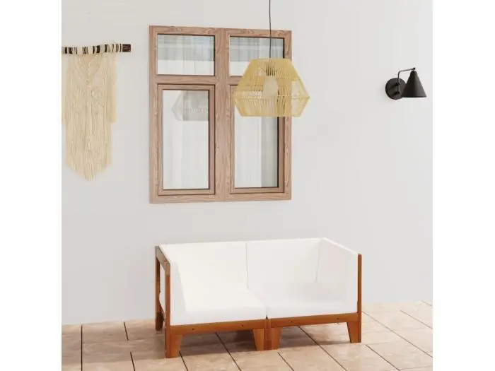 Tweezitsbank met crèmewitte kussens massief acaciahout