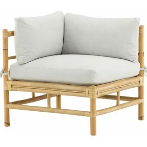 Cane tuinbank hoekdeel natuur.