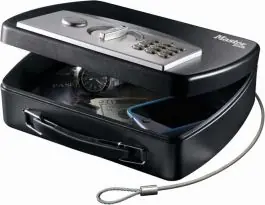 MasterLock draagbare kluis met staalkabel